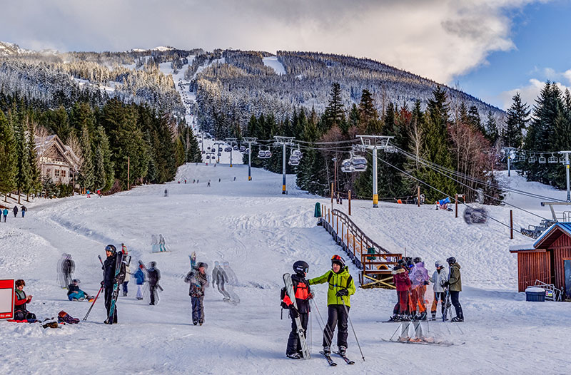 Family Apres at Olympic Plaza 