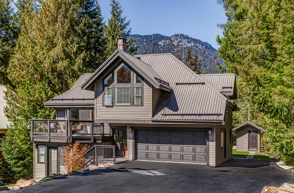 2053GaribaldiExt-JR-260908-006v2 web Carmyn Marcano